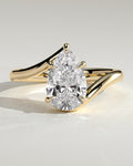 MET 0130 Pear Solitaire Engagement Ring