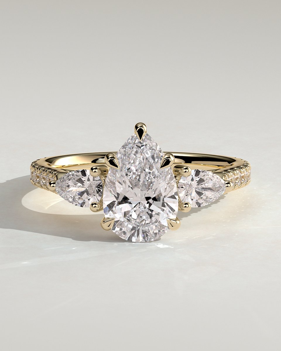 MET 0157 Pear Three Stone Engagement Ring