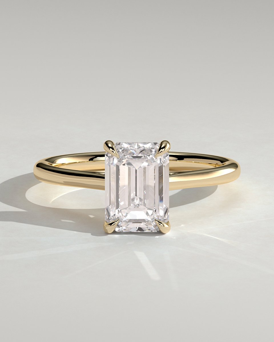 MET 0334 Emerald Solitaire Engagement Ring