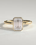 MET 0354 Emerald Solitaire Engagement Ring