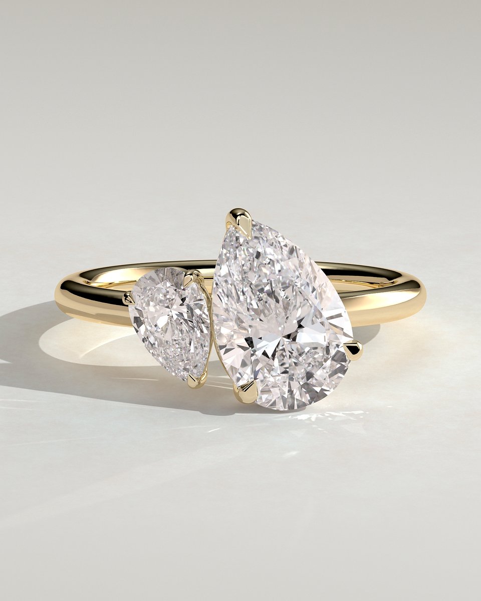 MET 0018 Pear Toi et Moi Engagement Ring