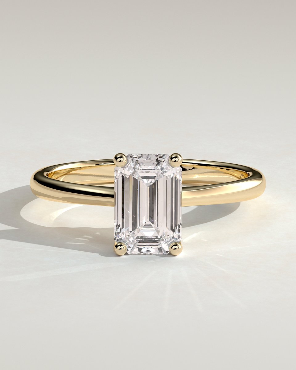 MET 0223 Emerald Solitaire Engagement Ring