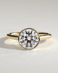 MET 0231 Round Solitaire Engagement Ring