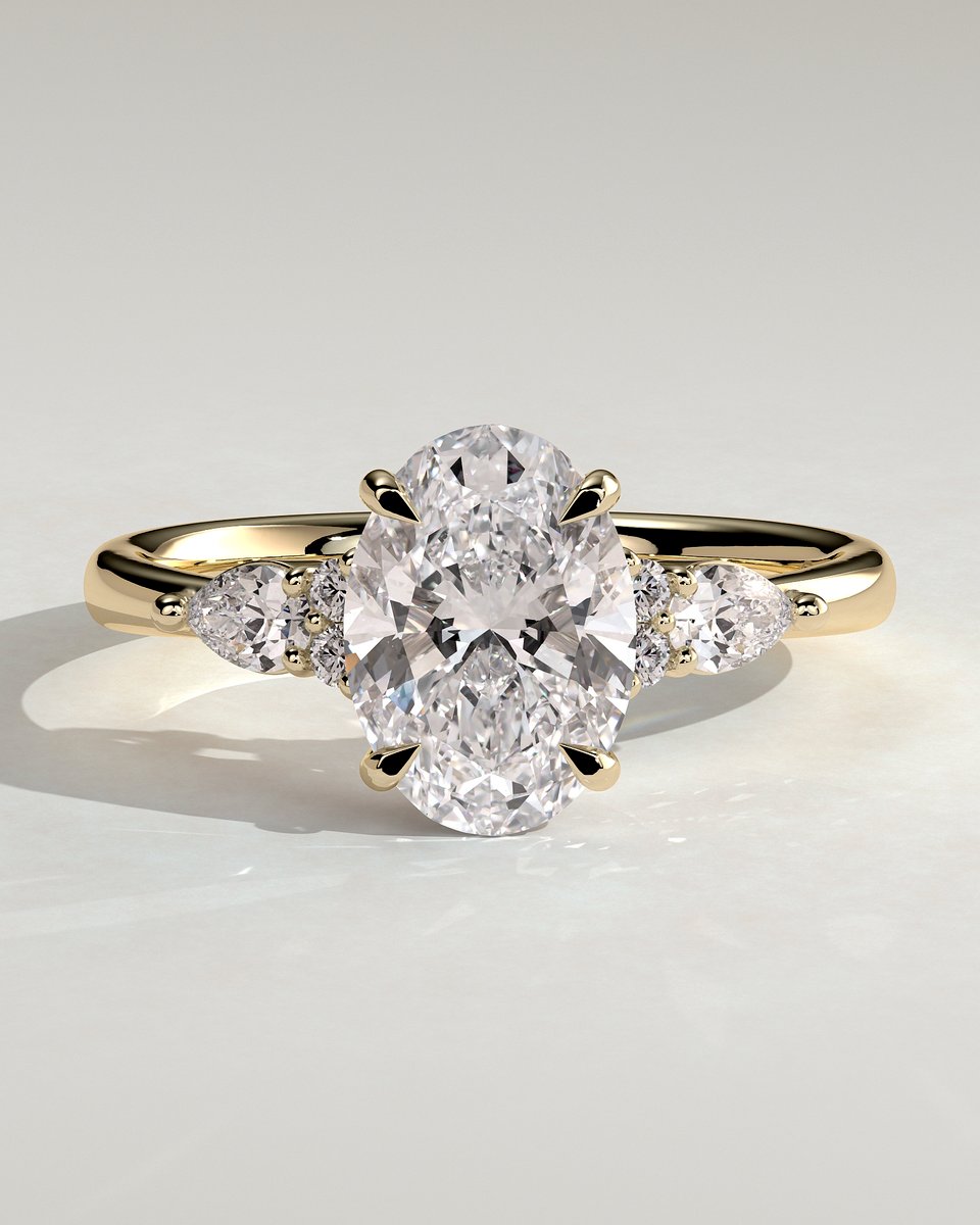 MET 0007 Oval Three Stone Engagement Ring