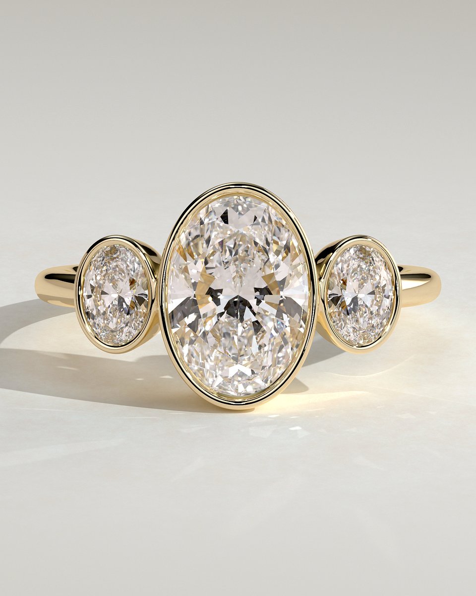 MET 0177 Oval Three Stone Engagement Ring