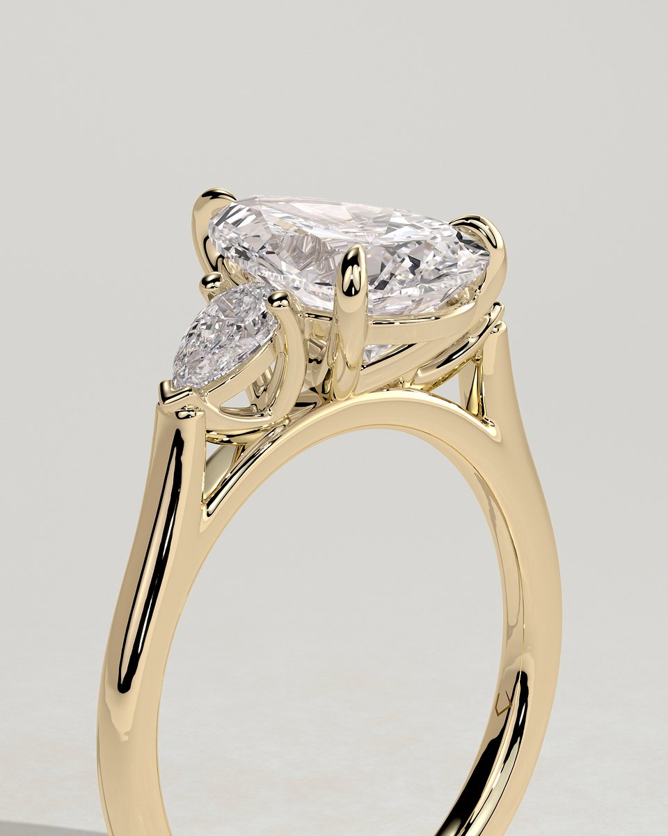 MET 0356 Pear Three Stone Engagement Ring