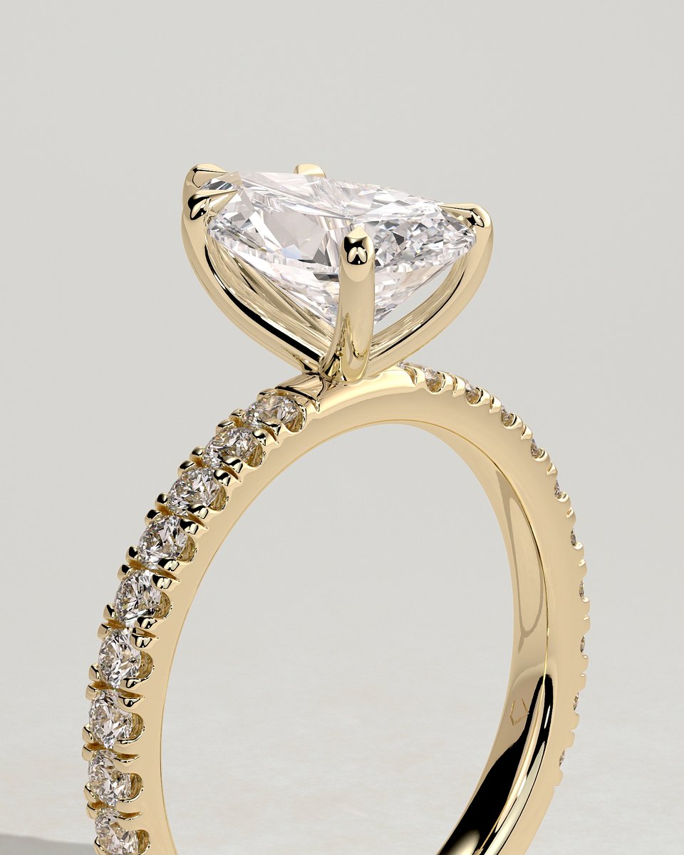 MET 0215 Pear Solitaire Engagement Ring
