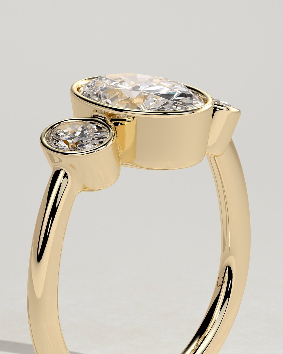 MET 0177 Oval Three Stone Engagement Ring