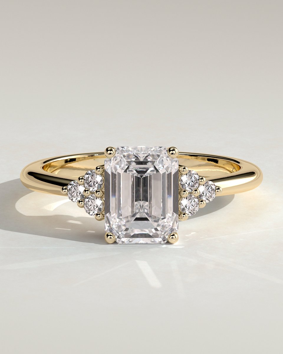 MET 0242 Emerald Solitaire Engagement Ring