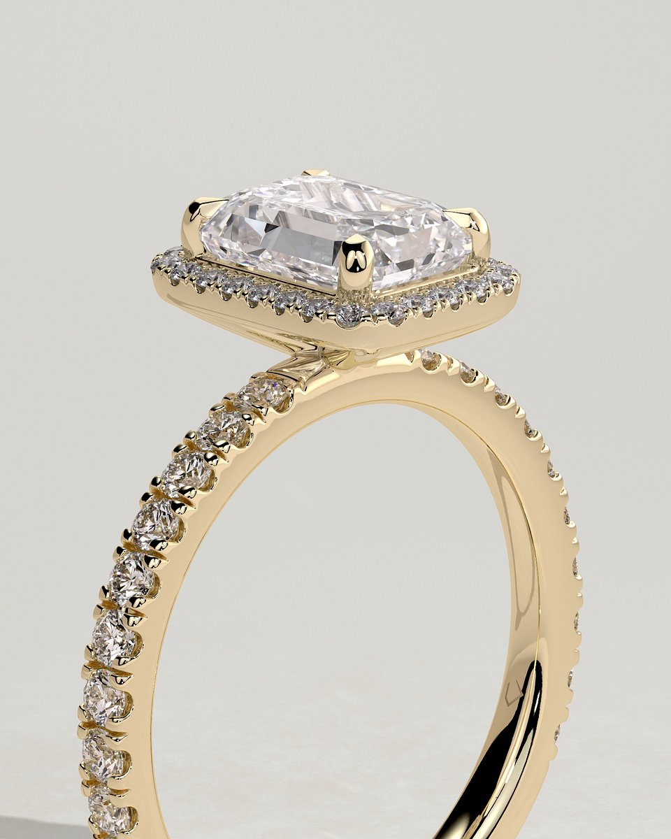 MET 0210 Emerald Halo Engagement Ring
