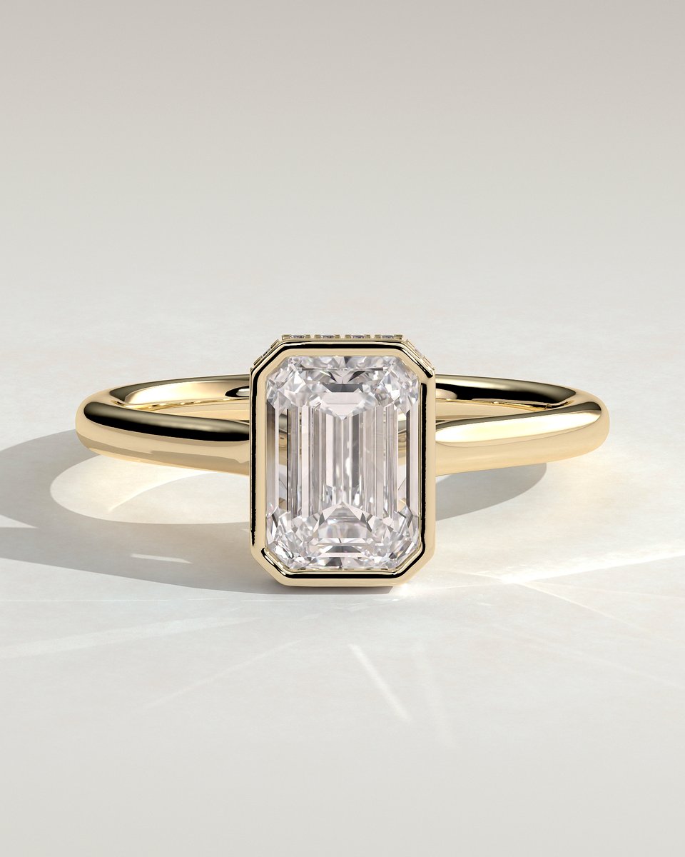 MET 0194 Emerald Solitaire Engagement Ring
