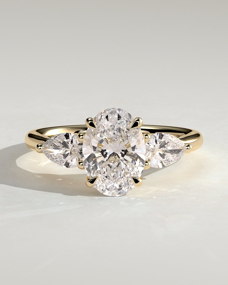MET 0015 Oval Three Stone Engagement Ring