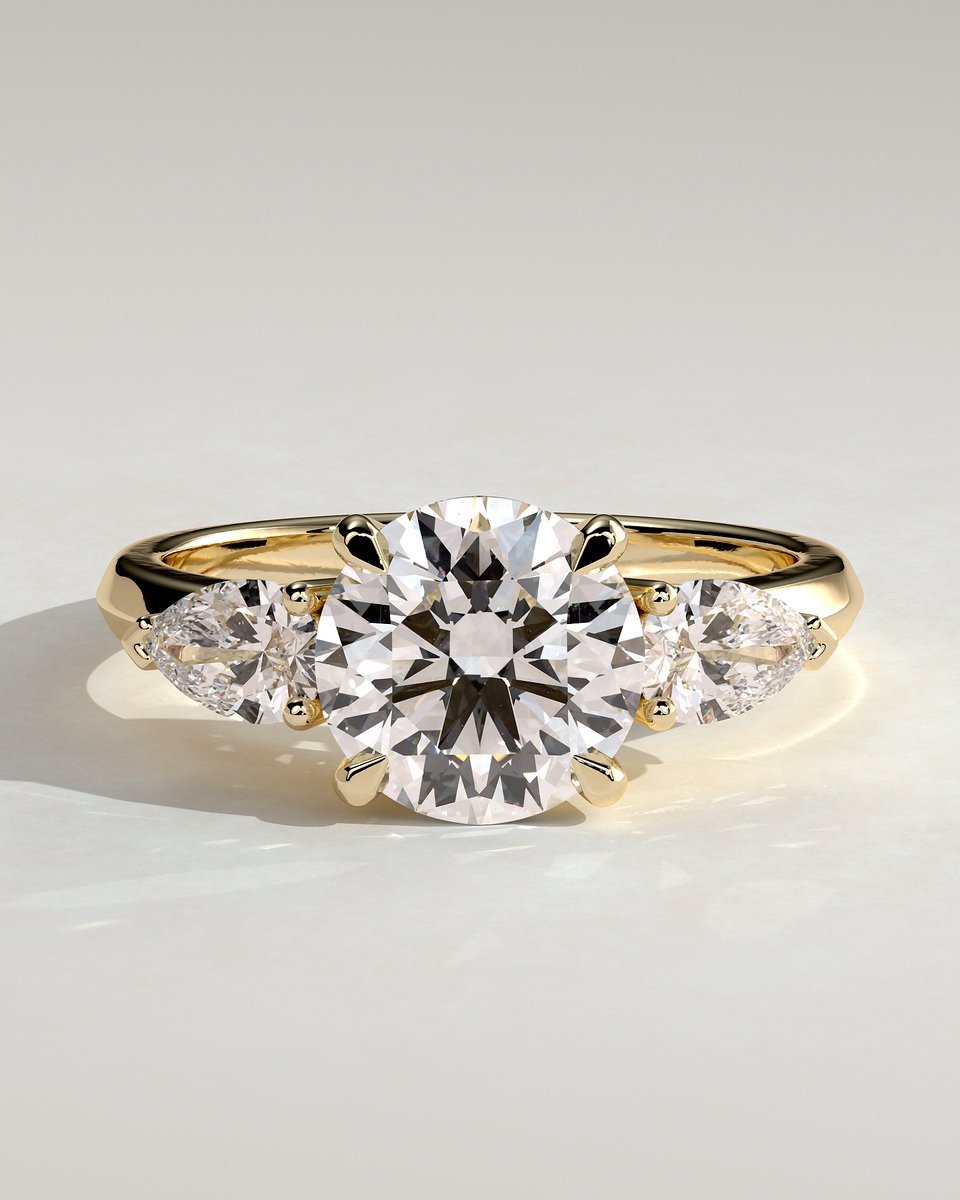 MET 0146 Round Three Stone Engagement Ring