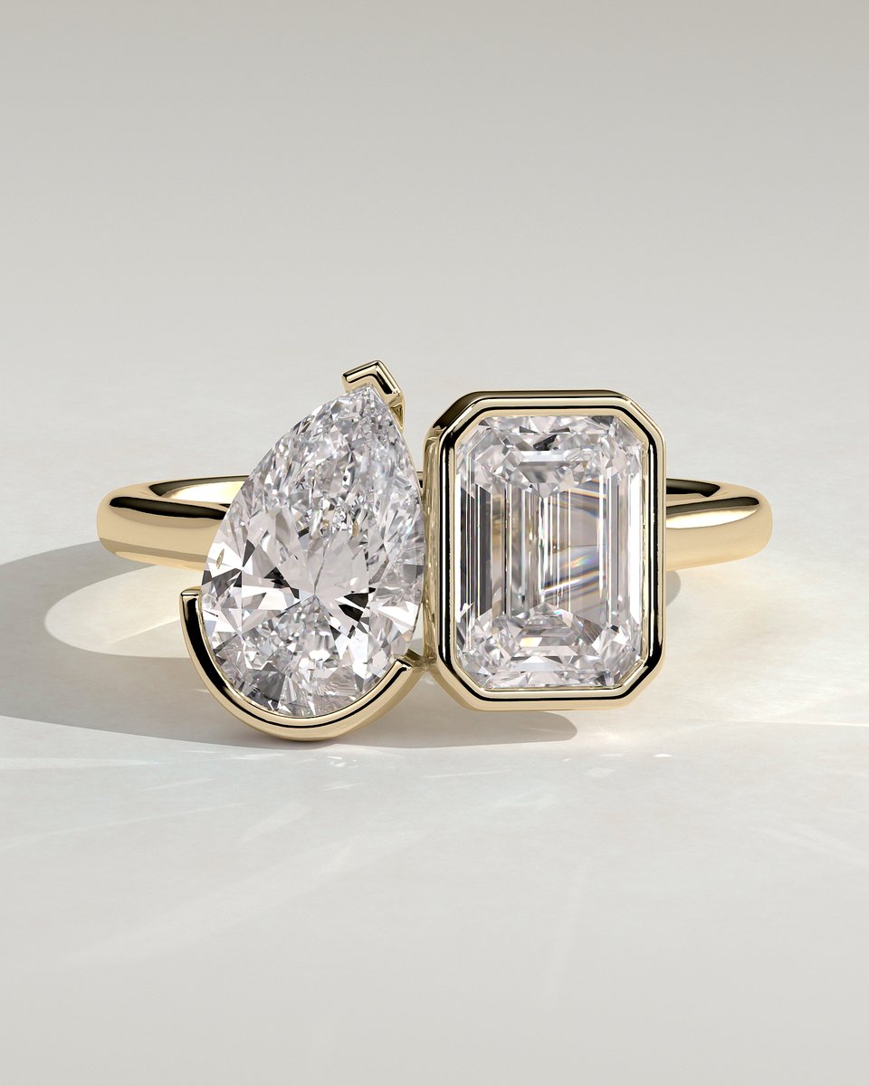 MET 0106 Emerald Toi et Moi Engagement Ring