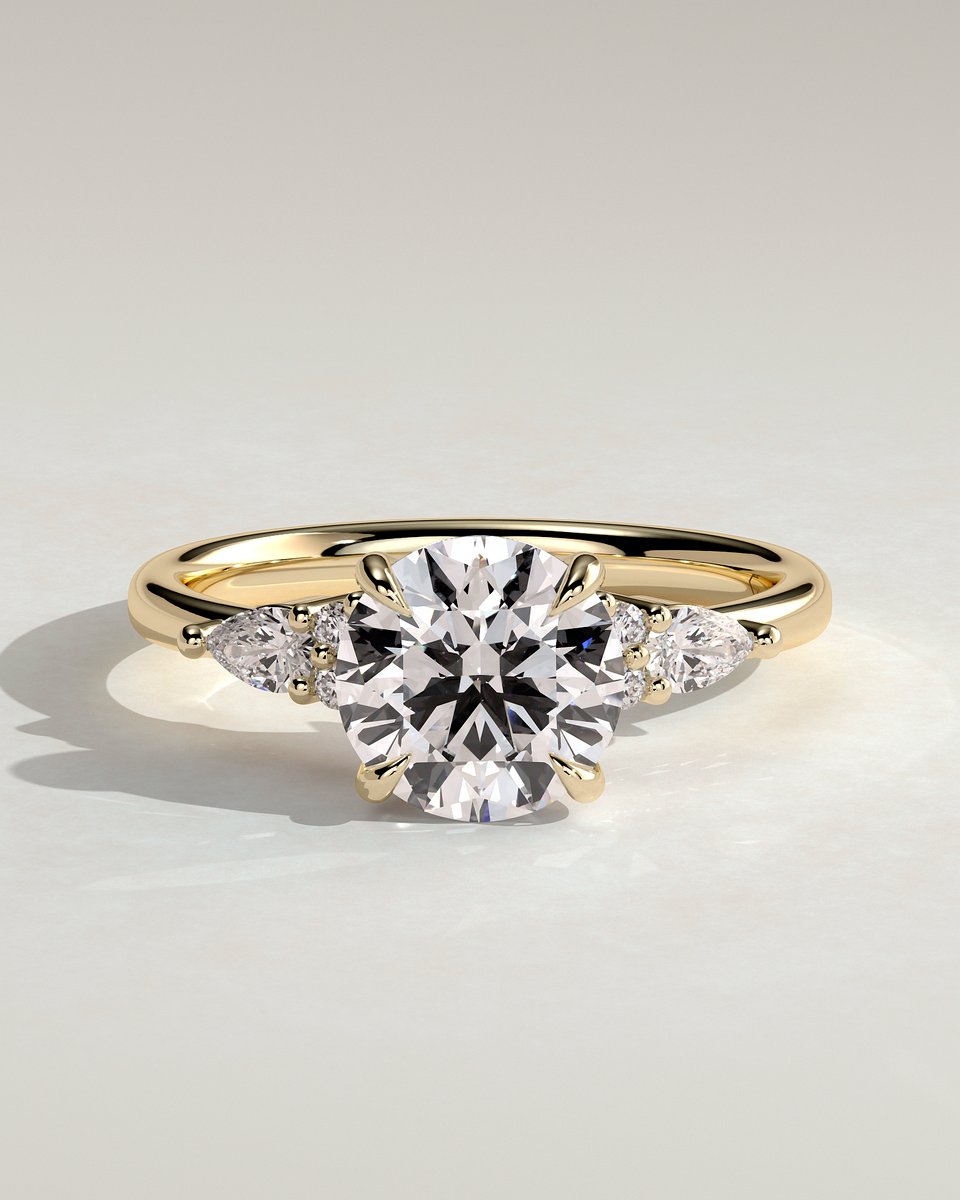 MET 0323 Round Three Stone Engagement Ring