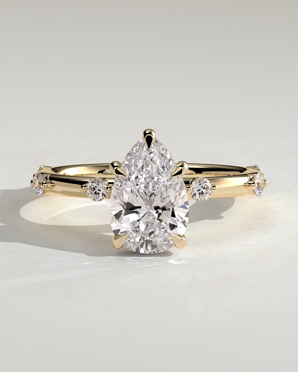 MET 0208 Pear Solitaire Engagement Ring