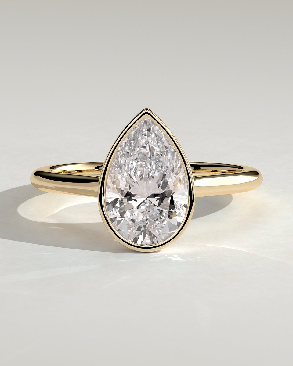 MET 0185 Pear Solitaire Engagement Ring