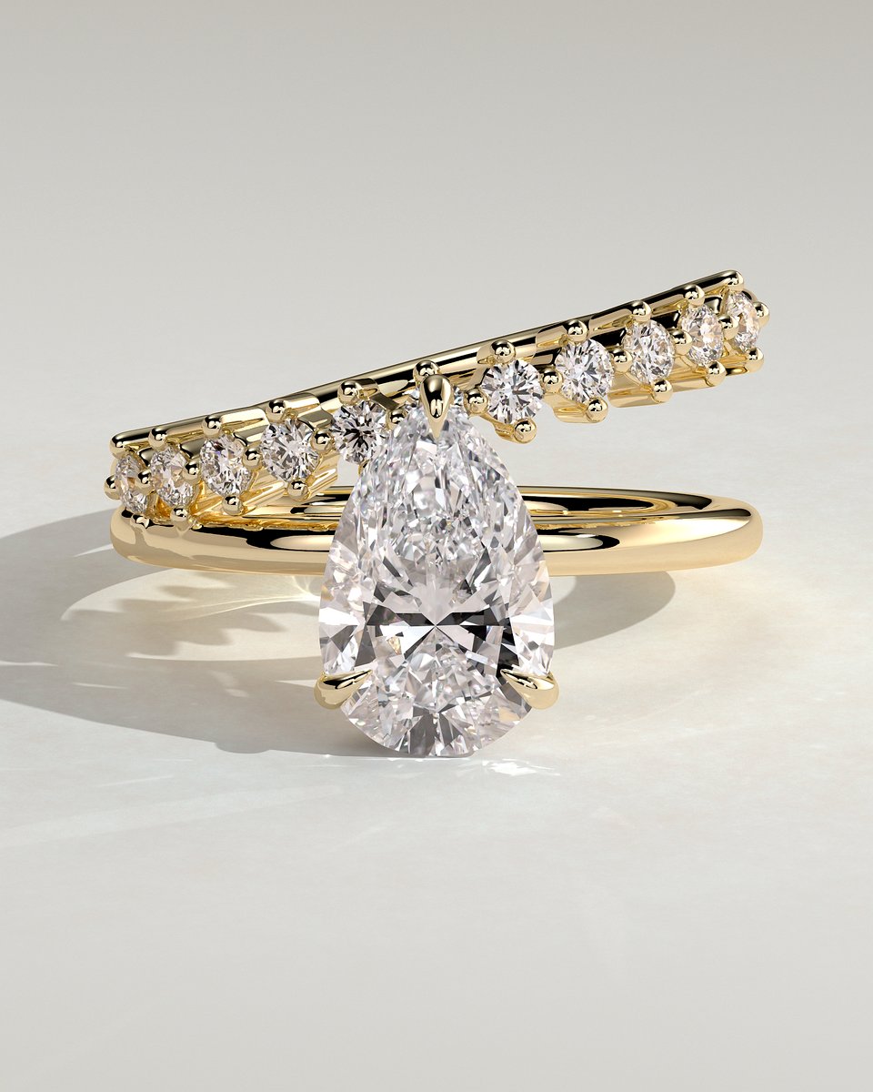 MET 0180 Pear Solitaire Engagement Ring