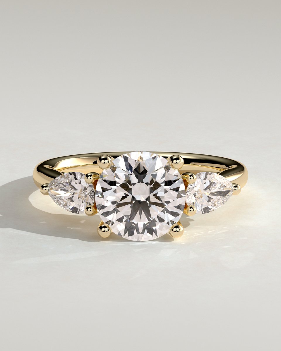 MET 0205 Round Three Stone Engagement Ring