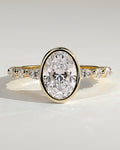 MET 0190 Oval Solitaire Engagement Ring