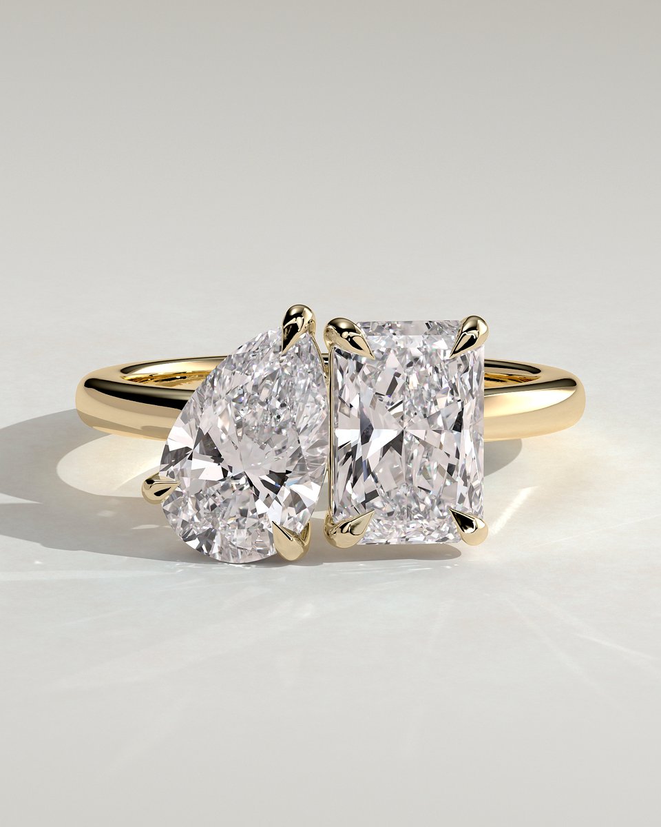 MET 0088 Pear Toi et Moi Engagement Ring