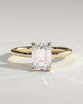MET 0322 Emerald Solitaire Engagement Ring