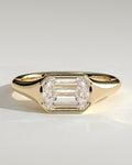 MET 0347 Emerald Solitaire Engagement Ring