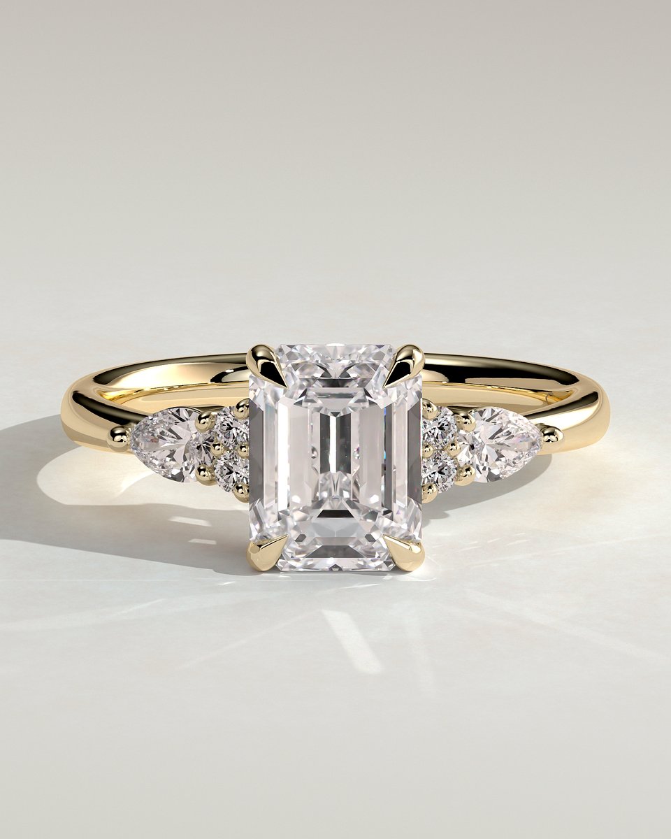 MET 0121 Emerald Three Stone Engagement Ring