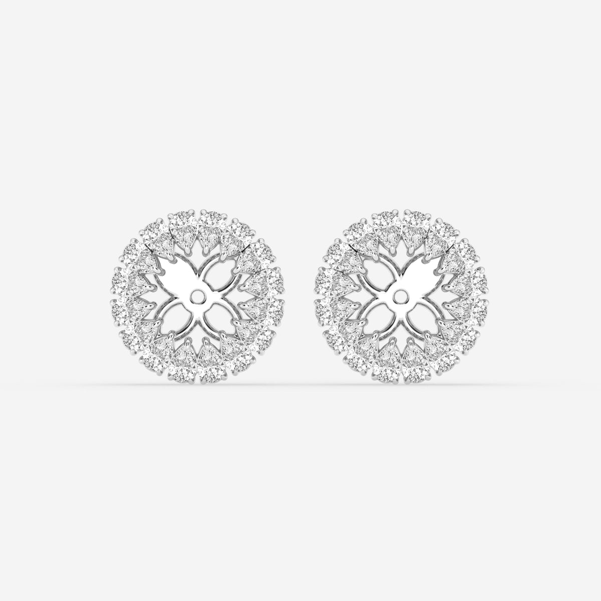 Halo-Ohrstecker-Jackets mit Diamanten im Tropfenschliff | GBK030