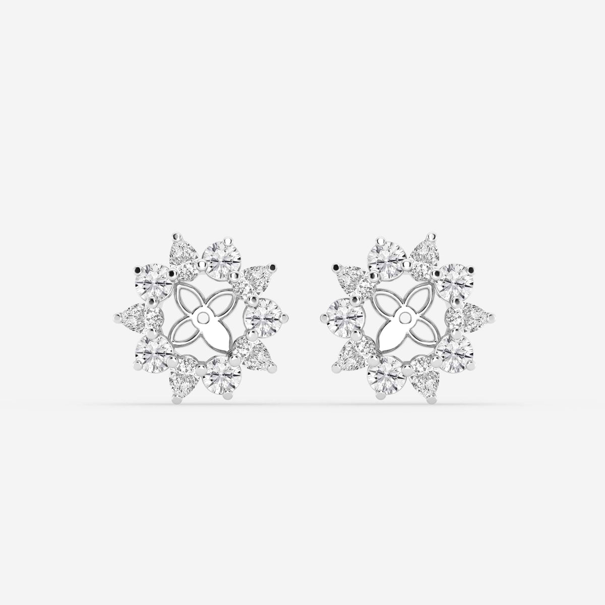 Halo-Ohrstecker-Jackets mit Diamanten im Rund- und Tropfenschliff im Wechsel | GBK031