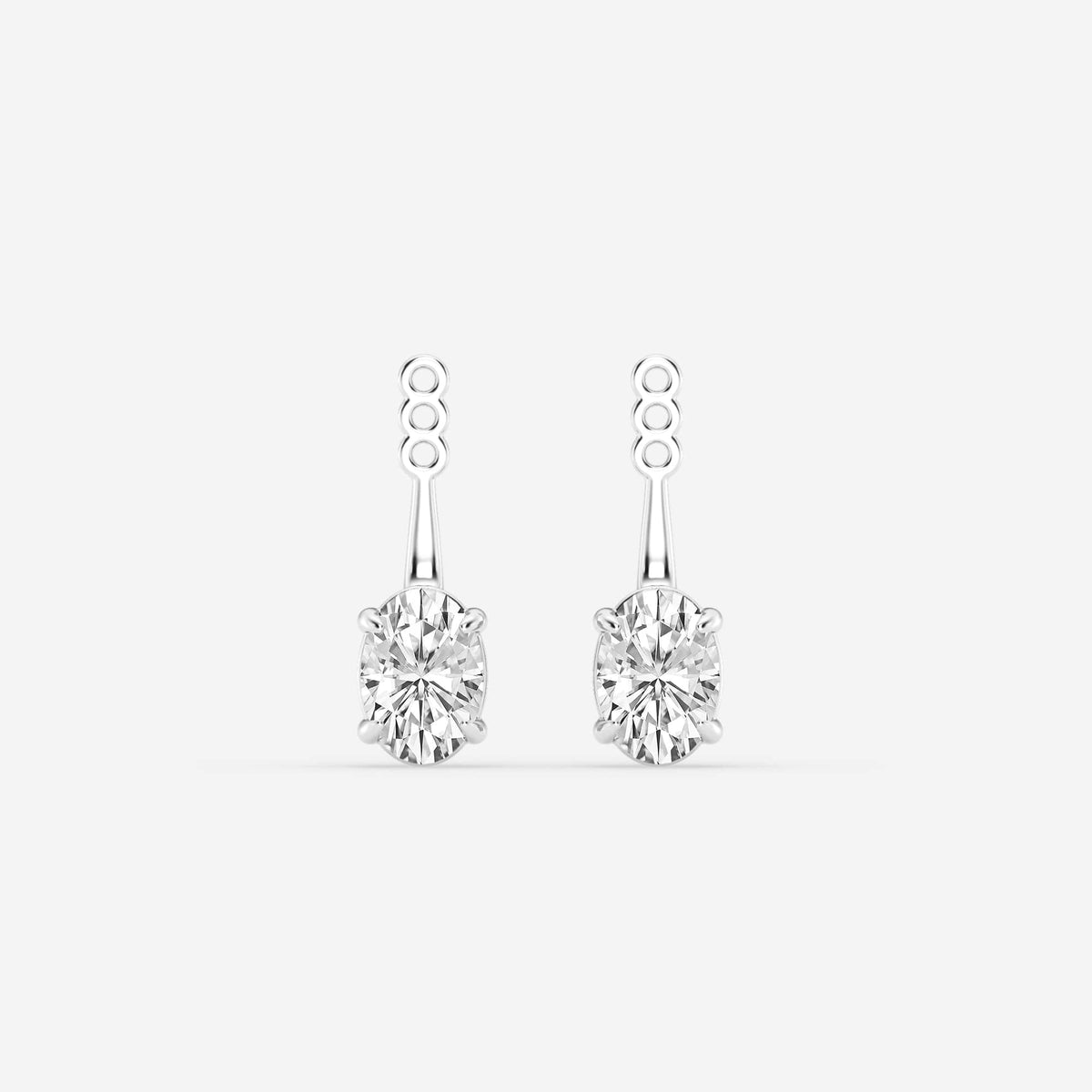 Hängende Ohrstecker-Jackets mit Diamanten im Smaragd- und Ovalschliff | GBK032
