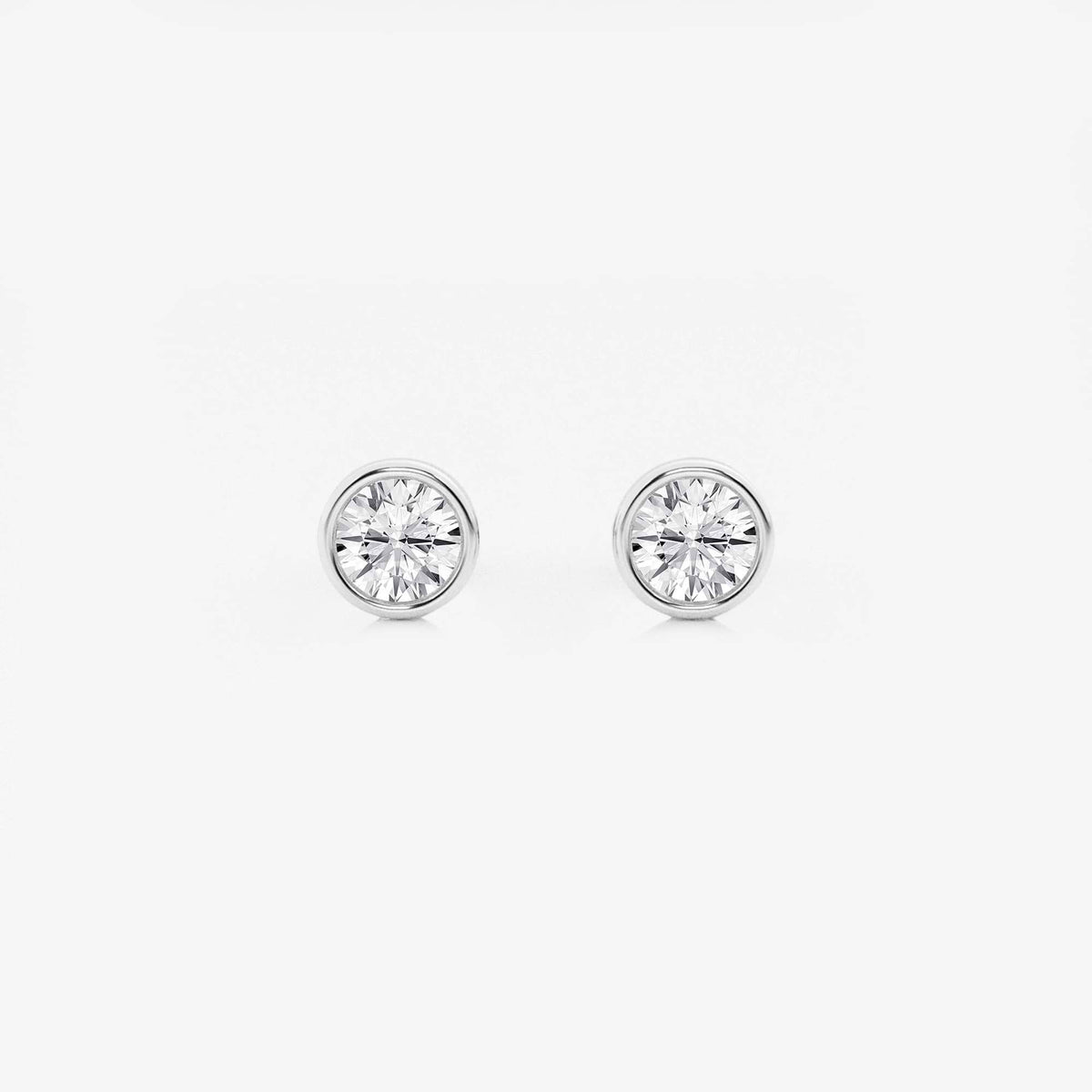 MET Bezel Set Solitaire Laboratuvar Pırlanta Küpe - image 9