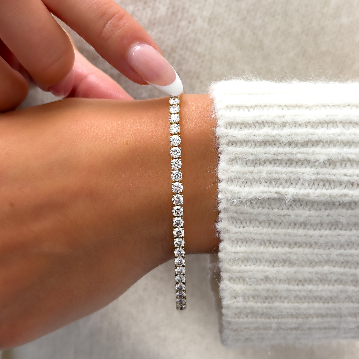 MET-WB-0046 Yellow — LGB700004-wrist.jpg