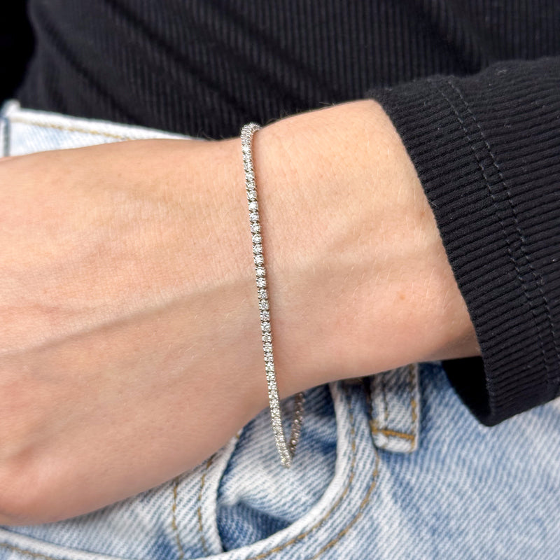 MET-WB-0038 White — LGBT0050-hand.jpg