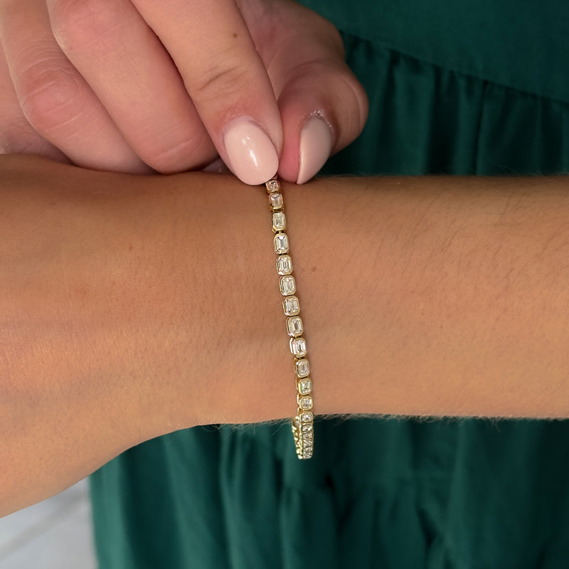 Airy Emerald Bezel Tennis Bracelet (3-1/2ctw) — MET-WB-0019 - 14K Yellow Gold