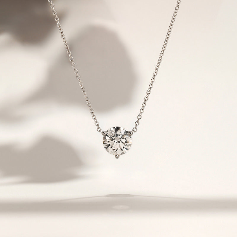 MET-WN-0001 three-prong pendant — display view (LGP200004-display; media 46363112472679)
