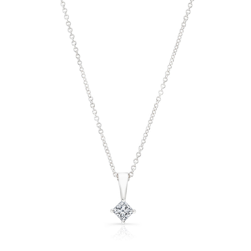 MET-WN-0016 kite-set princess pendant — front view (LGP250117-1; media 46369832861799)