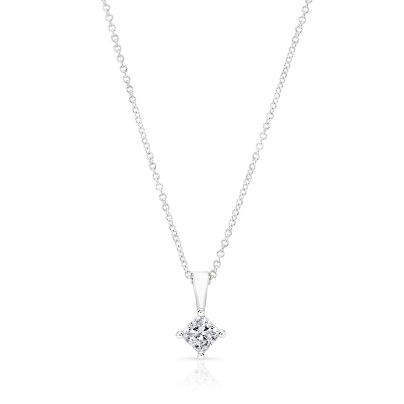 MET-WN-0016 kite-set princess pendant — front view (LGP500091-1; media 46369833058407)