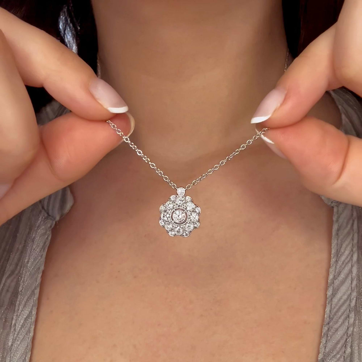 flor vintage com milgrain, lapidação redonda — Pendente com diamantes de laboratório | GBP070 | bd670c58e0e0