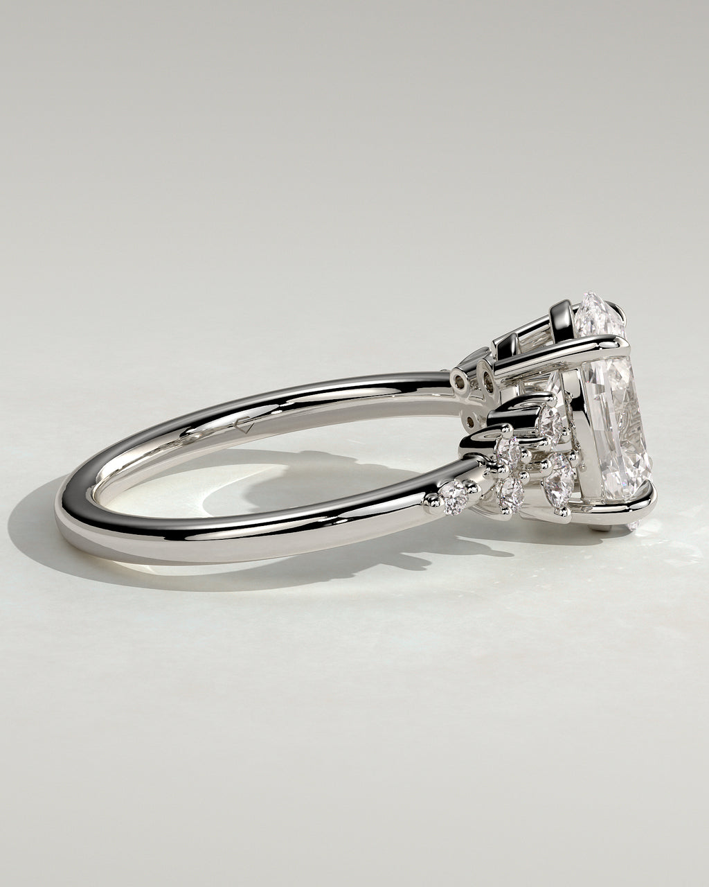MET 0003 - 2 ct center stone - 18K white gold source reference - setting detail view