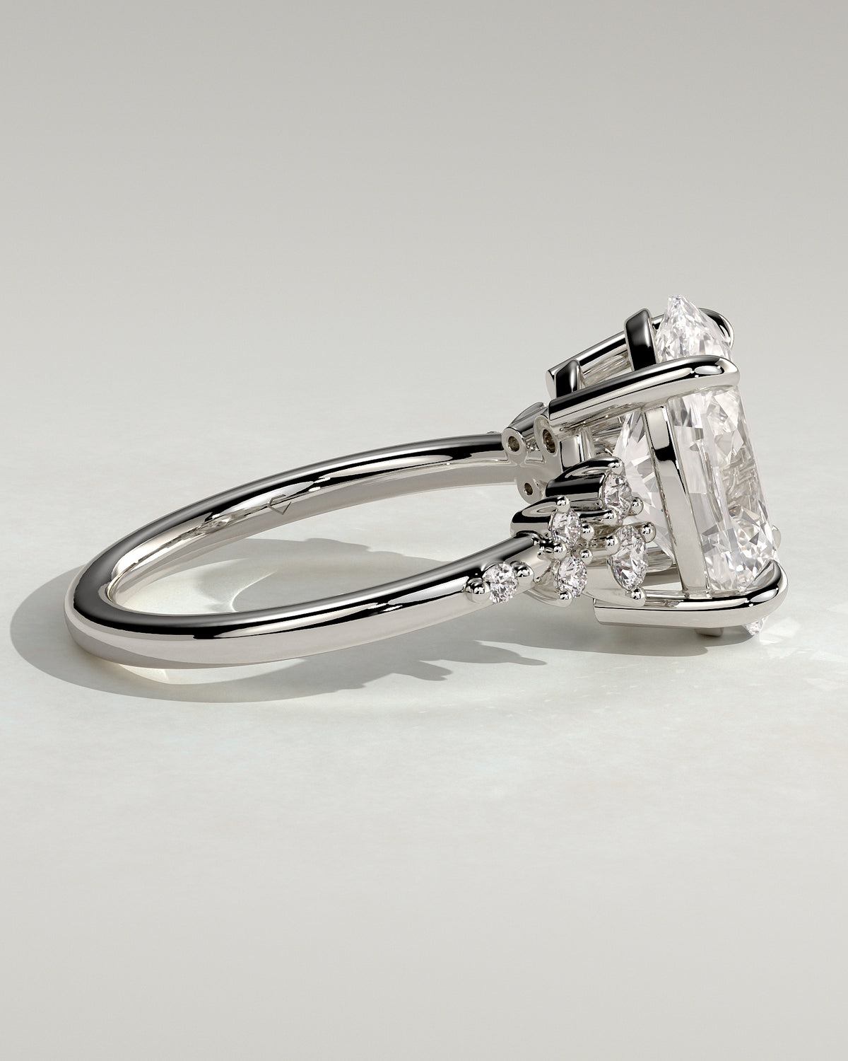 MET 0003 - 4 ct center stone - 18K white gold source reference - setting detail view