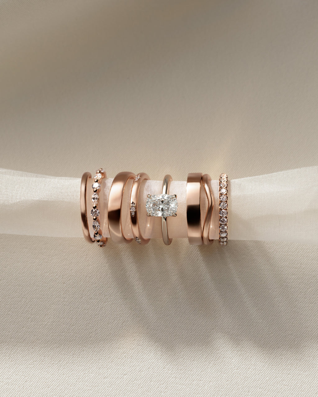 MET 0004 - 2.00 ct center stone - rose gold source render - styling view. Additional jewelry shown for styling is not included.