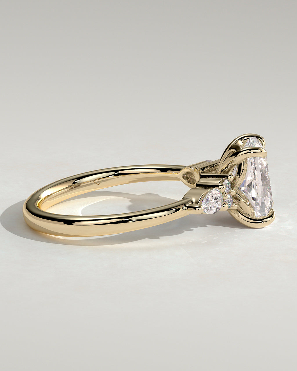 MET 0067 - 2 ct center stone - 18k Yellow Gold source reference - setting detail view