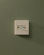 MET 0069 - 2 ct center stone - 18k Yellow Gold source reference - lifestyle view
