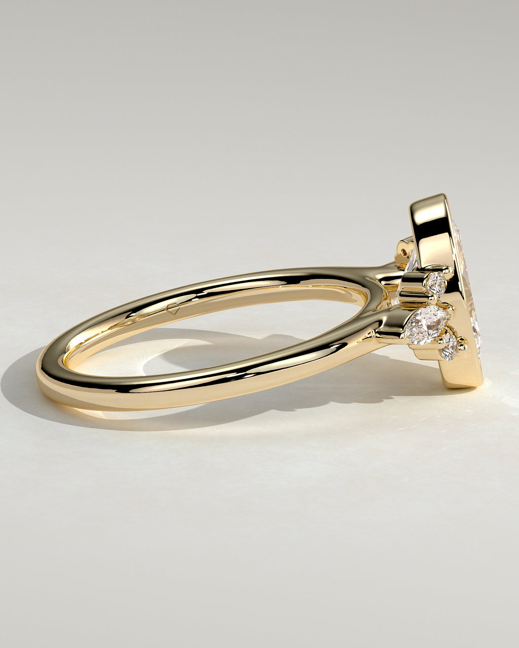 MET 0072 - 2 ct center stone - 18k Yellow Gold source reference - setting detail view