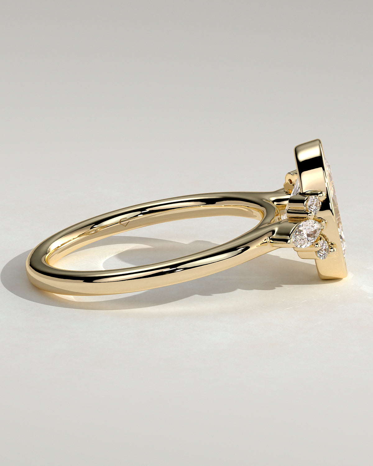 MET 0072 - 2 ct center stone - 18k Yellow Gold source reference - setting detail view