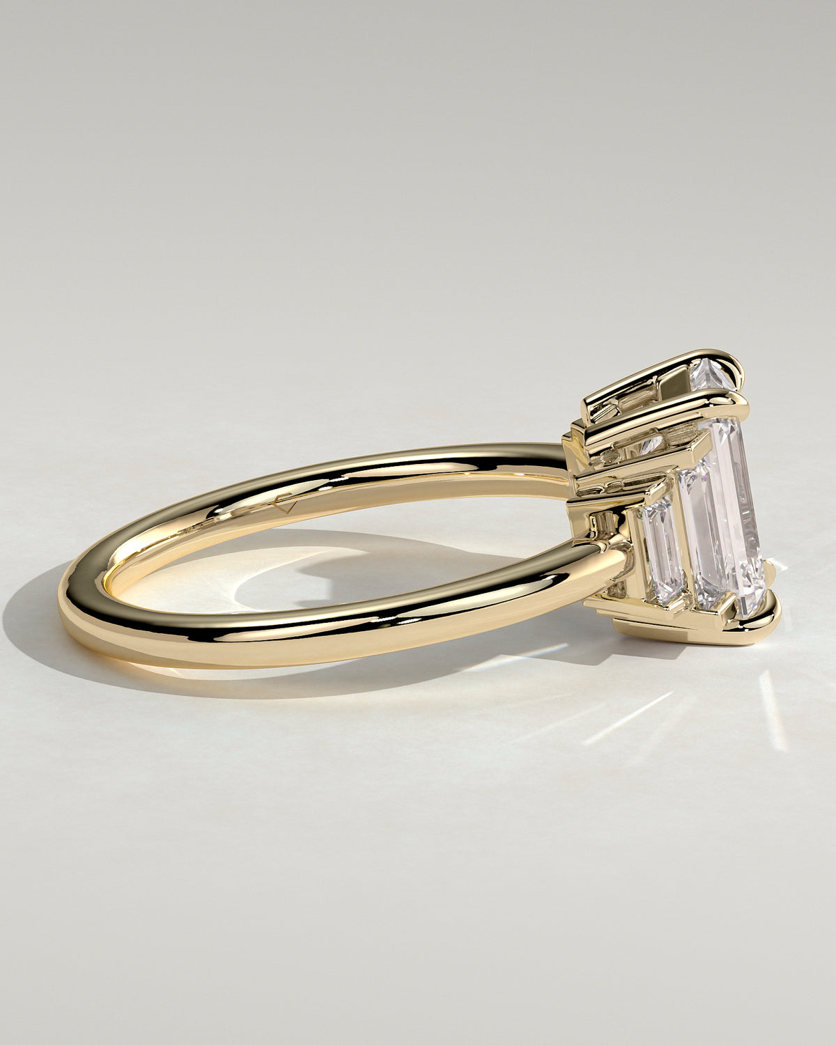 MET 0074 - 2 ct center stone - 18k Yellow Gold source reference - setting detail view