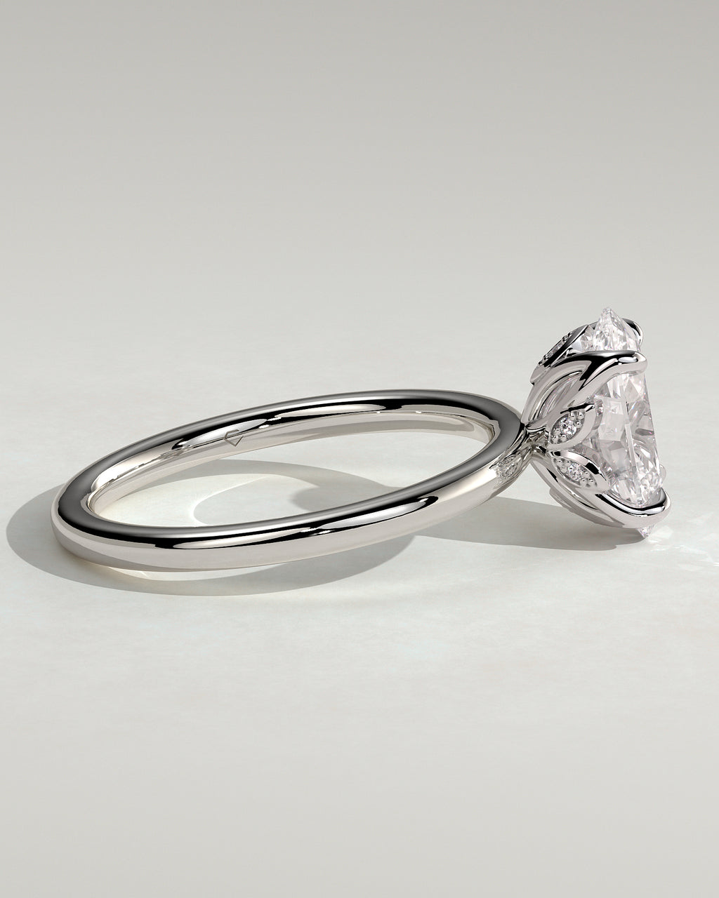 MET 0076 - 2 ct center stone - 18k White Gold source reference - setting detail view