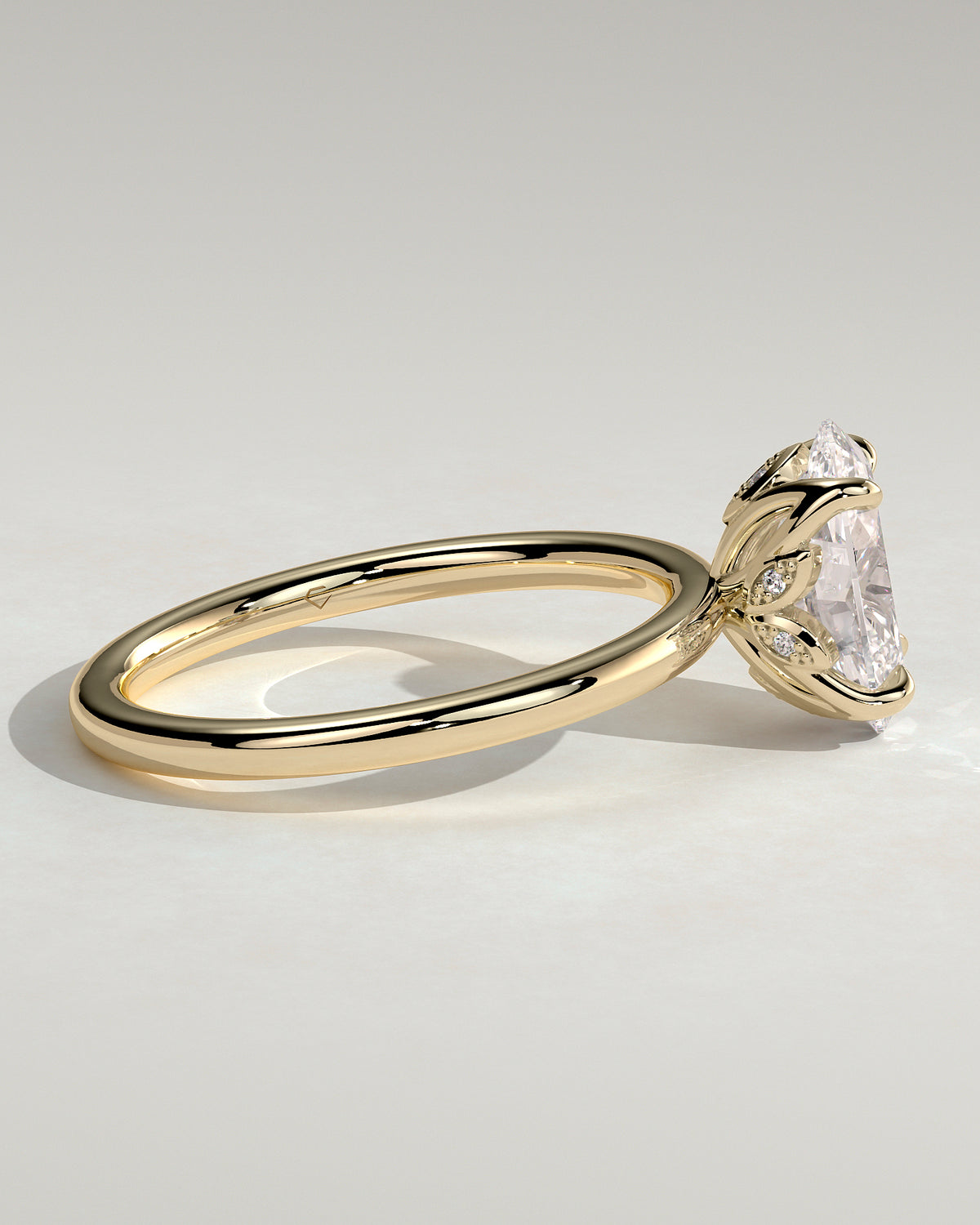 MET 0076 - 2 ct center stone - 18k Yellow Gold source reference - setting detail view