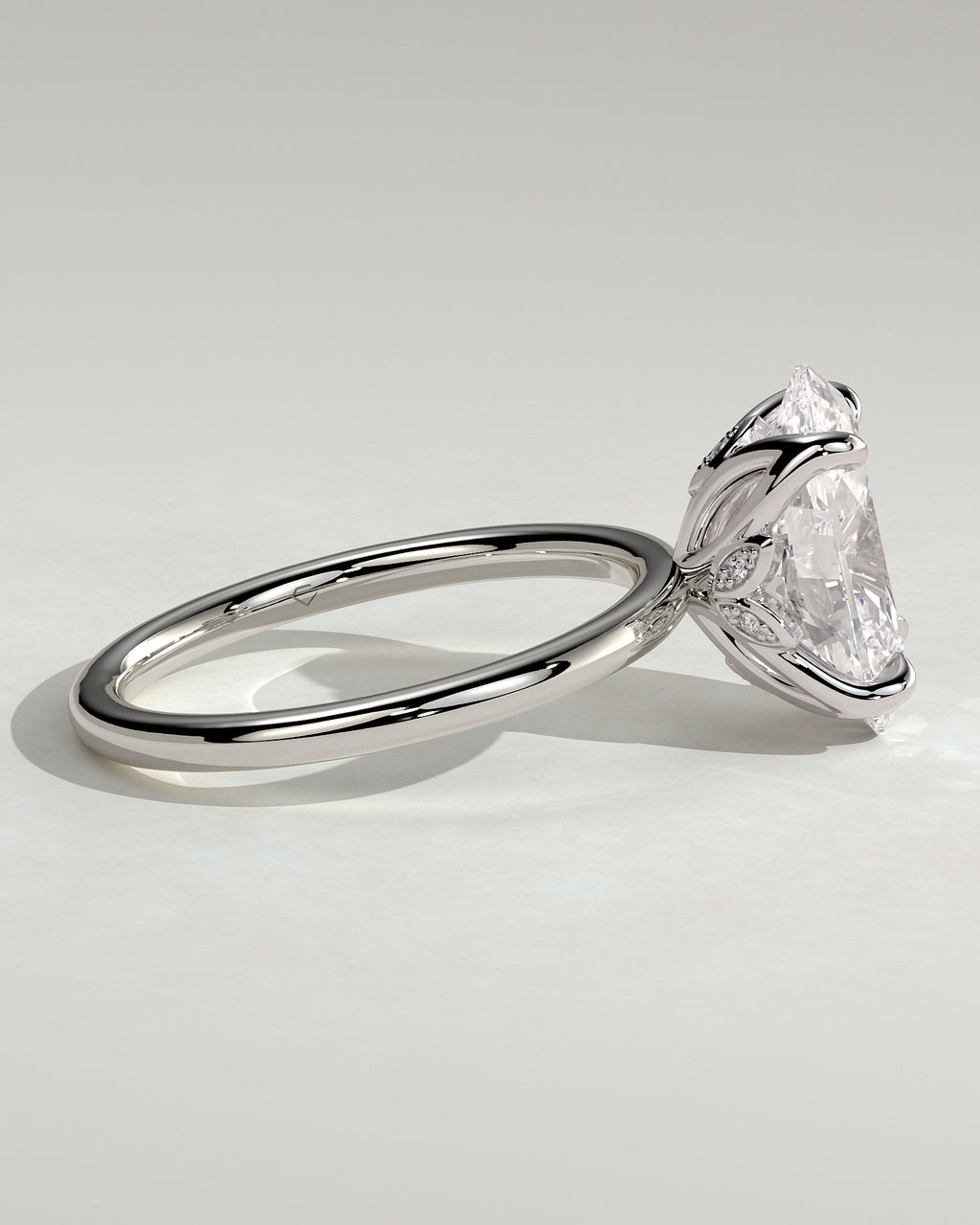 MET 0076 - 4 ct center stone - 18k White Gold source reference - setting detail view